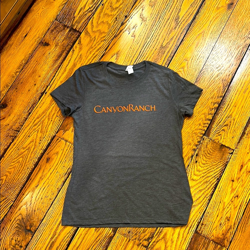 NEW👚CANYON RANCH WOMENS GREY SHORT SLEEVE TSHIRT WITH ORANGE LOGO SIZE MEDIUM